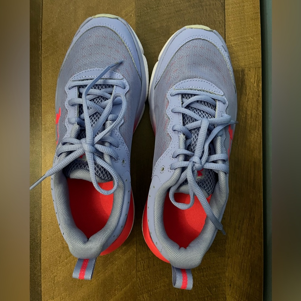 NEW! Under Armour  6Y Girls